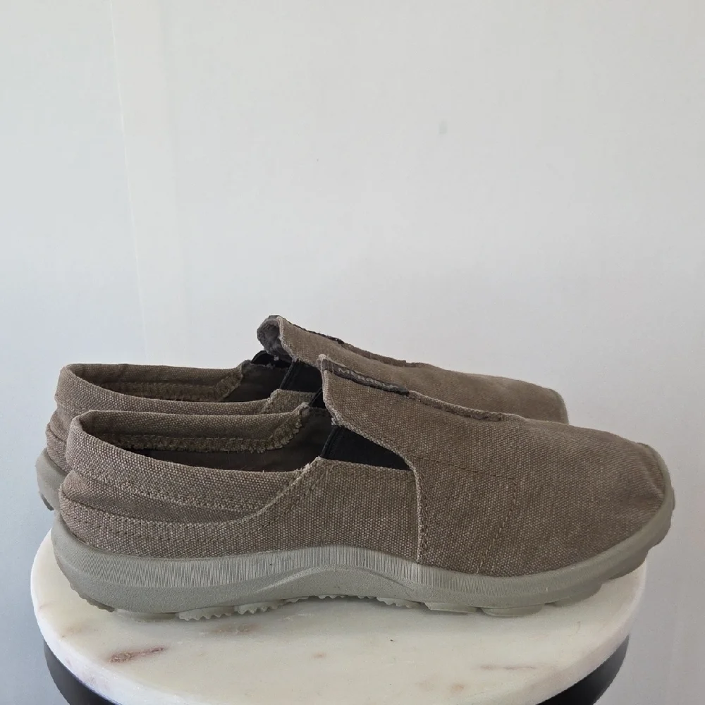 Merrell Men's Taupe Slip-On Canvas Loafers Size 9.5